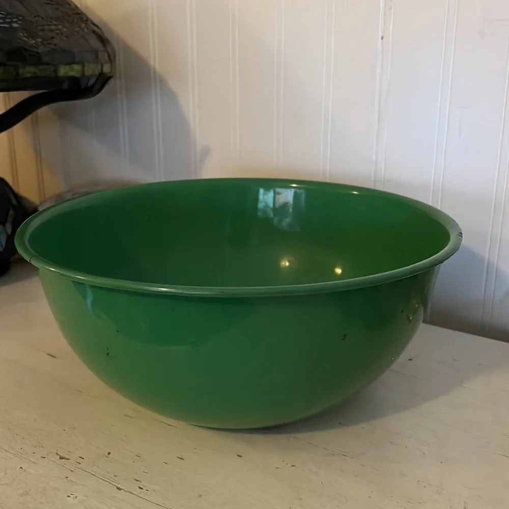 Vintage green enamel enamelware mixing bowl large 10” diameter